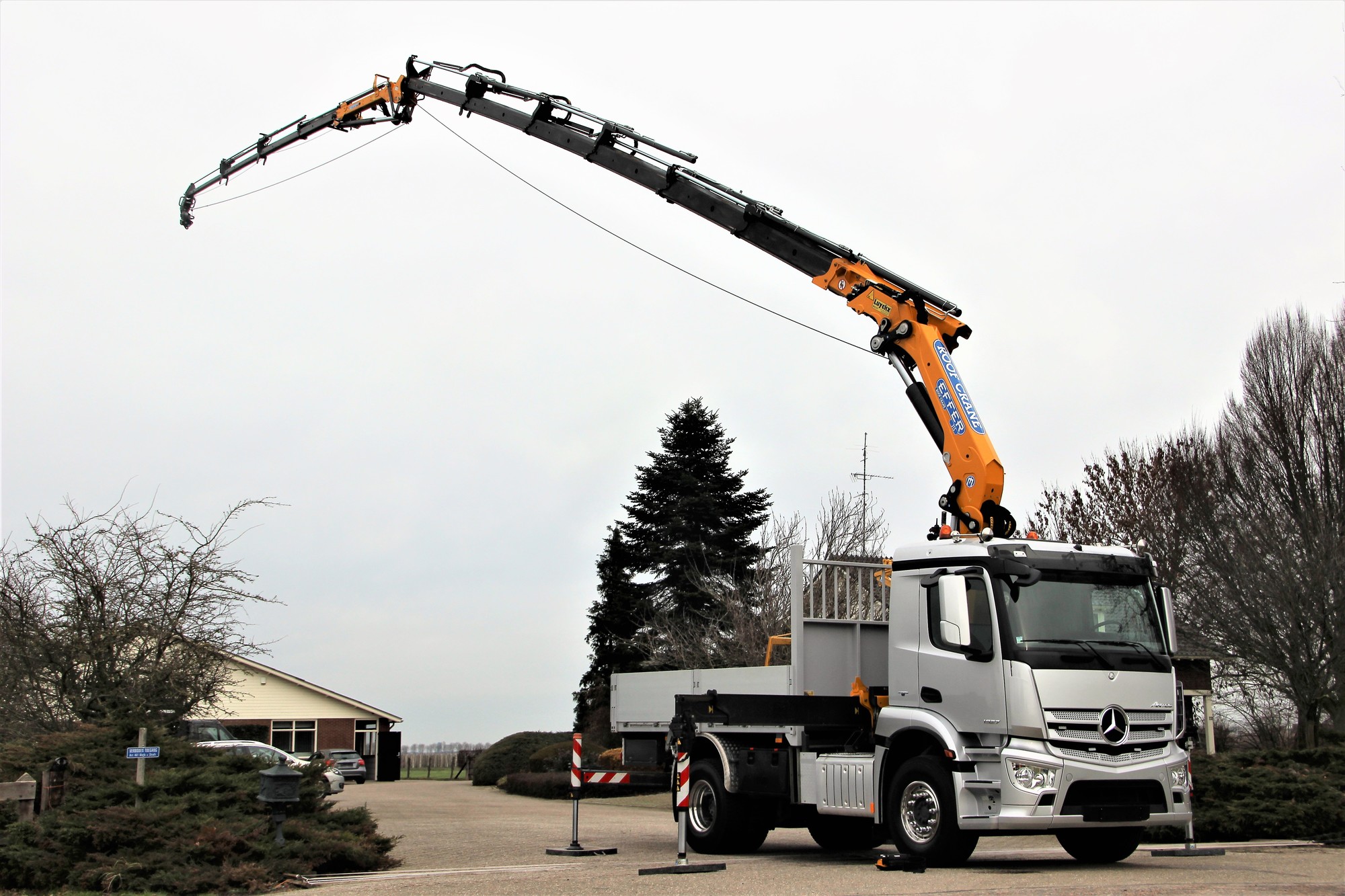 Handelshuis Deko BV - Commercial vehicles - 4x2 undefined: picture 2