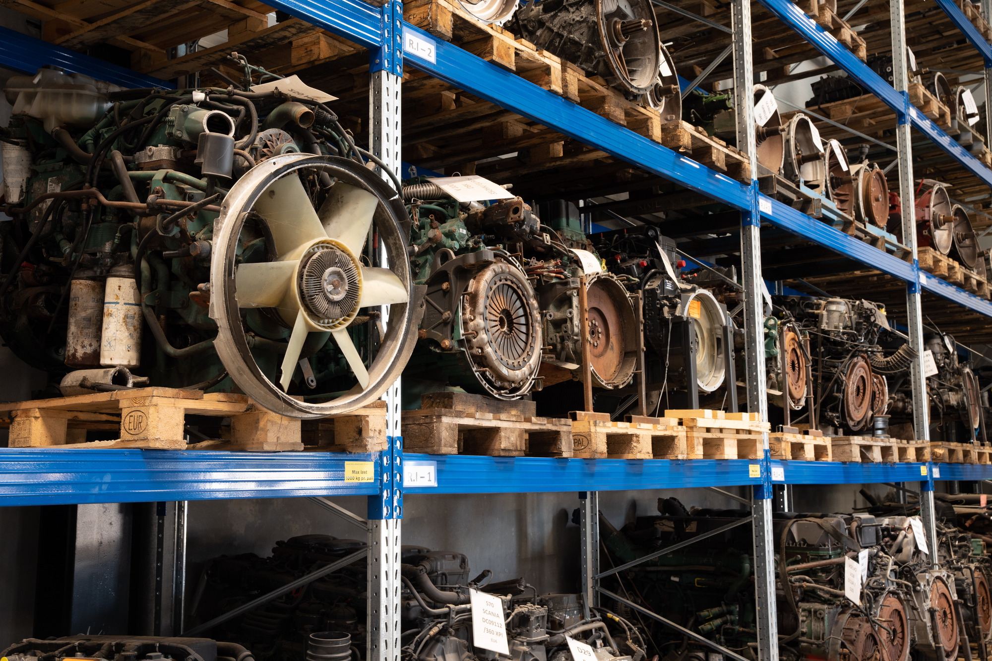 KNL TRUCKPARTS ApS undefined: picture 7