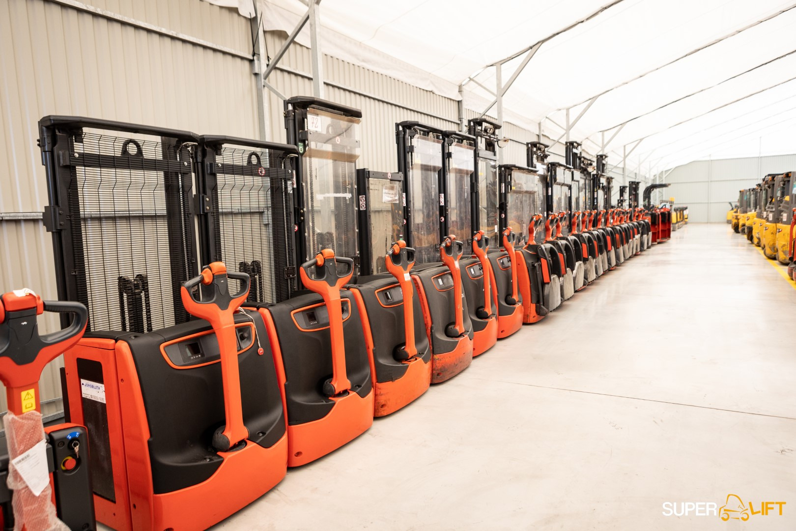 SUPERLIFT - Material handling equipment MANITOU undefined: picture 11