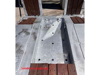 New Low loader trailer for transportation of heavy machinery Möslein T 3-8,20 P VB H1  3 Achs Tieflader mit gerader Ladefläche 8,20 m, Neufahrzeug: picture 4