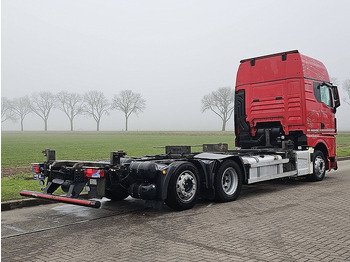 Container transporter/ Swap body truck MAN 26.510 TGX: picture 3