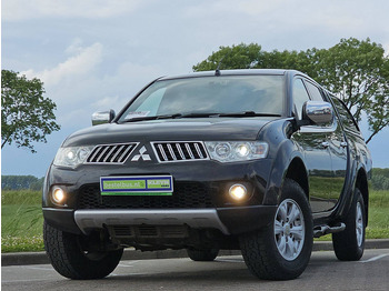Pickup truck MITSUBISHI L200