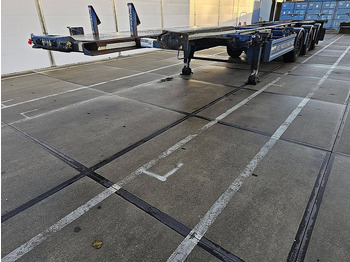 Container transporter/ Swap body semi-trailer RENDERS