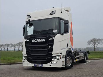 Container transporter/ Swap body truck SCANIA R 450