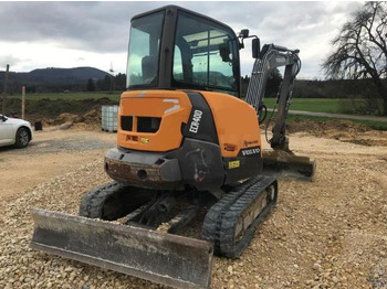 Mini excavator Volvo ECR40D: picture 3