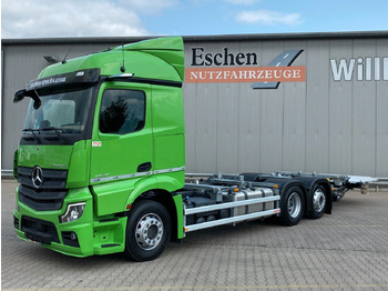 Container transporter/ Swap body truck MERCEDES-BENZ Actros 2542