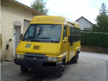 Bus RENAULT: picture 1
