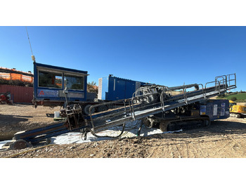 Directional boring machine