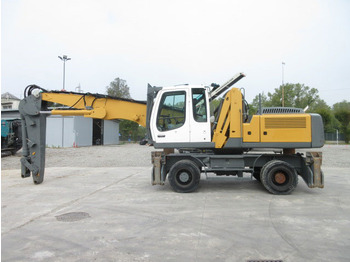Waste/ Industry handler Liebherr A924: picture 2