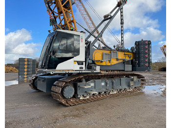 Crawler crane LIEBHERR