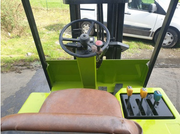 Electric forklift Clarke EM20: picture 5