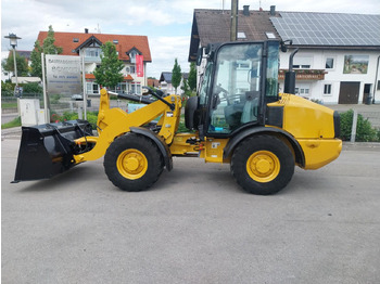 Wheel loader CATERPILLAR 906H
