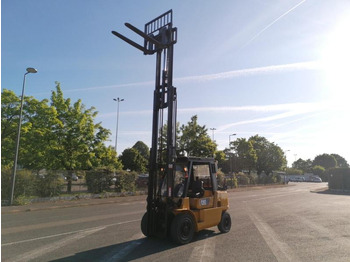 LPG forklift Caterpillar GP40KL: picture 5