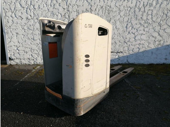 Pallet truck Crown RT4000: picture 5