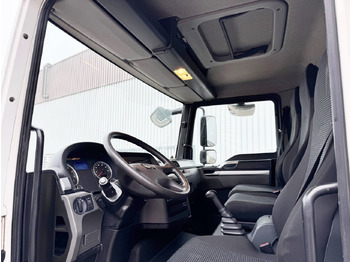 Interior photo 1: Box truck MAN TGL 8.150 4x2 BL TGL 8.150 4x2 BL, Möbelkoffer mit Rolltor