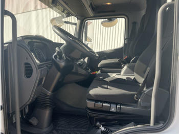 Interior photo 1: Mercedes-Benz Atego 818 K 4x2 Atego 818 K 4x2, 2x AHK, Meiller-Kipper, mehrfach Vorhanden! leasing Mercedes-Benz Atego 818 K 4x2 Atego 818 K 4x2, 2x AHK, Meiller-Kipper, mehrfach Vorhanden!