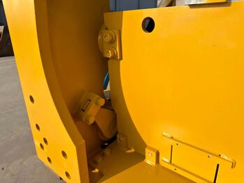 New Attachment for Construction machinery Cat D8R Multi Shank Ripper: picture 5 New Attachment for Construction machinery Cat D8R Multi Shank Ripper: picture 5