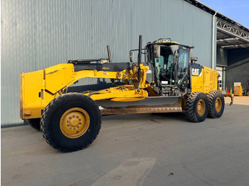 Grader CATERPILLAR 140M