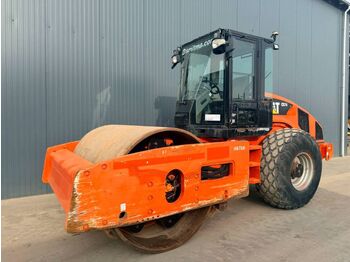 Roller CATERPILLAR CS74