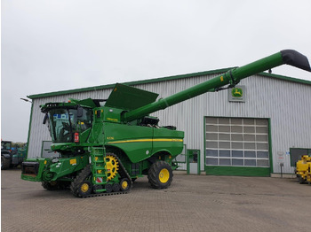 Combine harvester JOHN DEERE S770