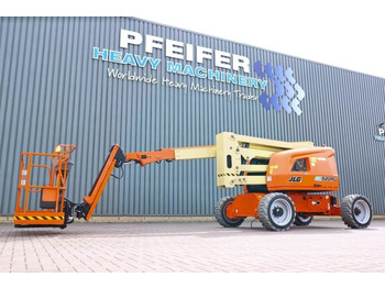 Articulated boom JLG