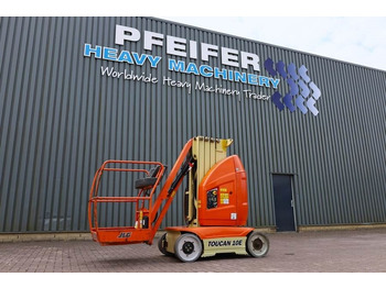 Articulated boom JLG