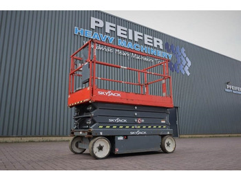Scissor lift SKYJACK