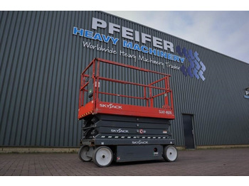 Scissor lift SKYJACK