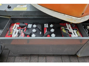 Articulated boom Snorkel A38E As-Is, Electric, 13.5m Working Height, 6.1m R: picture 5 Articulated boom Snorkel A38E As-Is, Electric, 13.5m Working Height, 6.1m R: picture 5