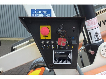 Articulated boom Snorkel A38E As-Is, Electric, 13.5m Working Height, 6.1m R: picture 4 Articulated boom Snorkel A38E As-Is, Electric, 13.5m Working Height, 6.1m R: picture 4