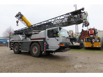 All terrain crane Liebherr LTM 1030/2: picture 2