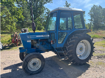 Farm tractor FORD