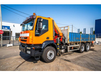 Dropside/ Flatbed truck IVECO Trakker