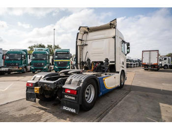 Tractor unit Scania R450 + KIPHYDR.: picture 4 Tractor unit Scania R450 + KIPHYDR.: picture 4