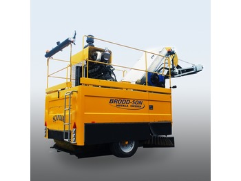 Road sweeper