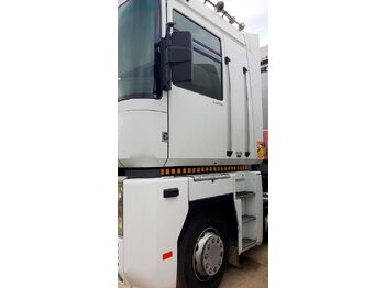 Tractor unit RENAULT Magnum: picture 2 Tractor unit RENAULT Magnum: picture 2