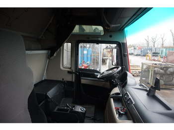 Cab and interior for Truck MAN F99L41 TGX XXL EURO6 81.60000-7925: picture 5