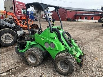 Compact loader AVANT