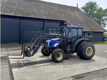 Farm tractor NEW HOLLAND