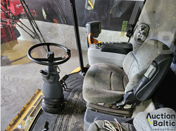 Combine harvester for transportation of food New Holland CR 9080: picture 5 Combine harvester for transportation of food New Holland CR 9080: picture 5