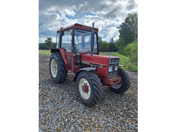 Farm tractor IHC 833 Allrad Kabine: picture 3