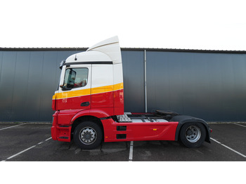 Tractor unit MERCEDES-BENZ Actros 1942