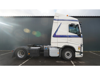 Tractor unit Volvo FH 420 EURO 6 GLOBETROTTER: picture 2