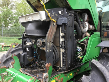 Farm tractor John Deere 6150R: picture 4