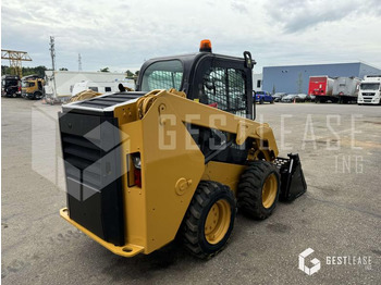 Skid steer loader Caterpillar 236D: picture 3