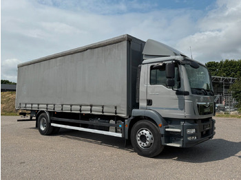 Curtain side truck MAN