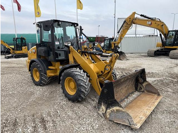 Wheel loader CAT 908: picture 4