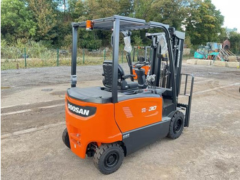 Electric forklift Doosan B30X-7 PLUS: picture 3