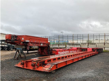 Low loader semi-trailer