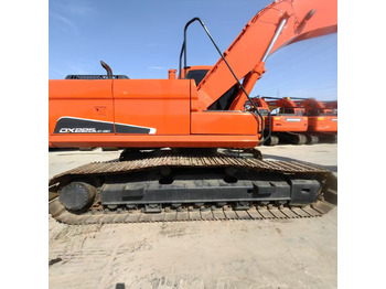 Excavator DOOSAN DX225LCA: picture 4